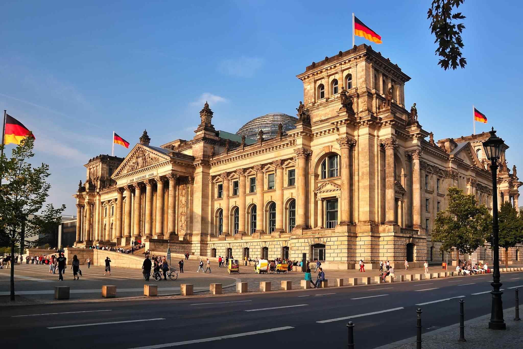 destination-berlin-01 https://li.smartsky.work/wp-content/uploads/2018/09/destination-berlin-01.jpg