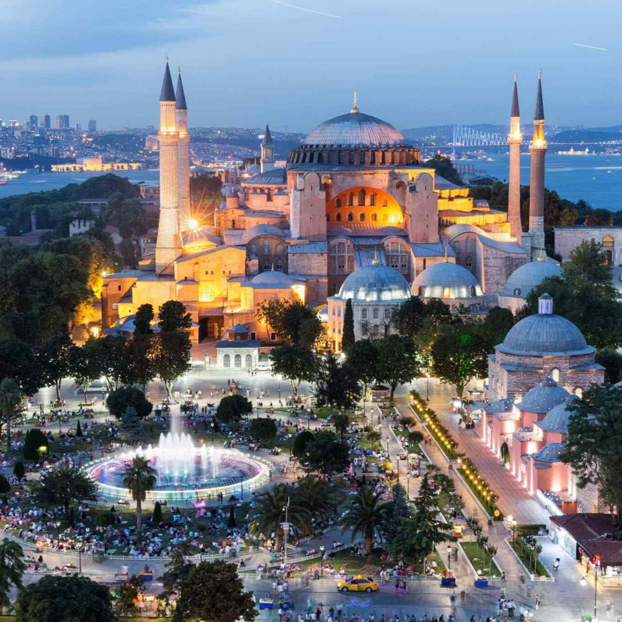 https://li.smartsky.work/wp-content/uploads/2018/09/destination-istanbul-02-1280x1280.jpg